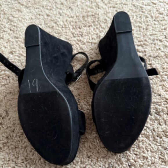 Sz 12M Embroidered Flower Wedges by Jasmin - Picture 2 of 5